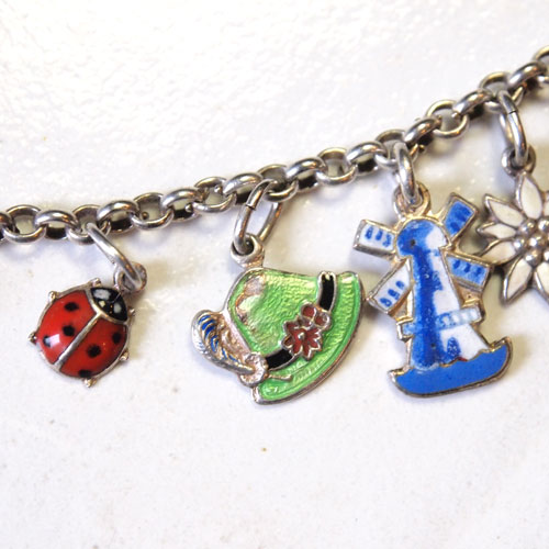 0-シルバーエナメルラッキーチャームブレスレット