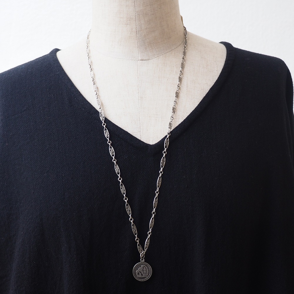 シルバー　アンティークメダイ（ルルドのマリア）