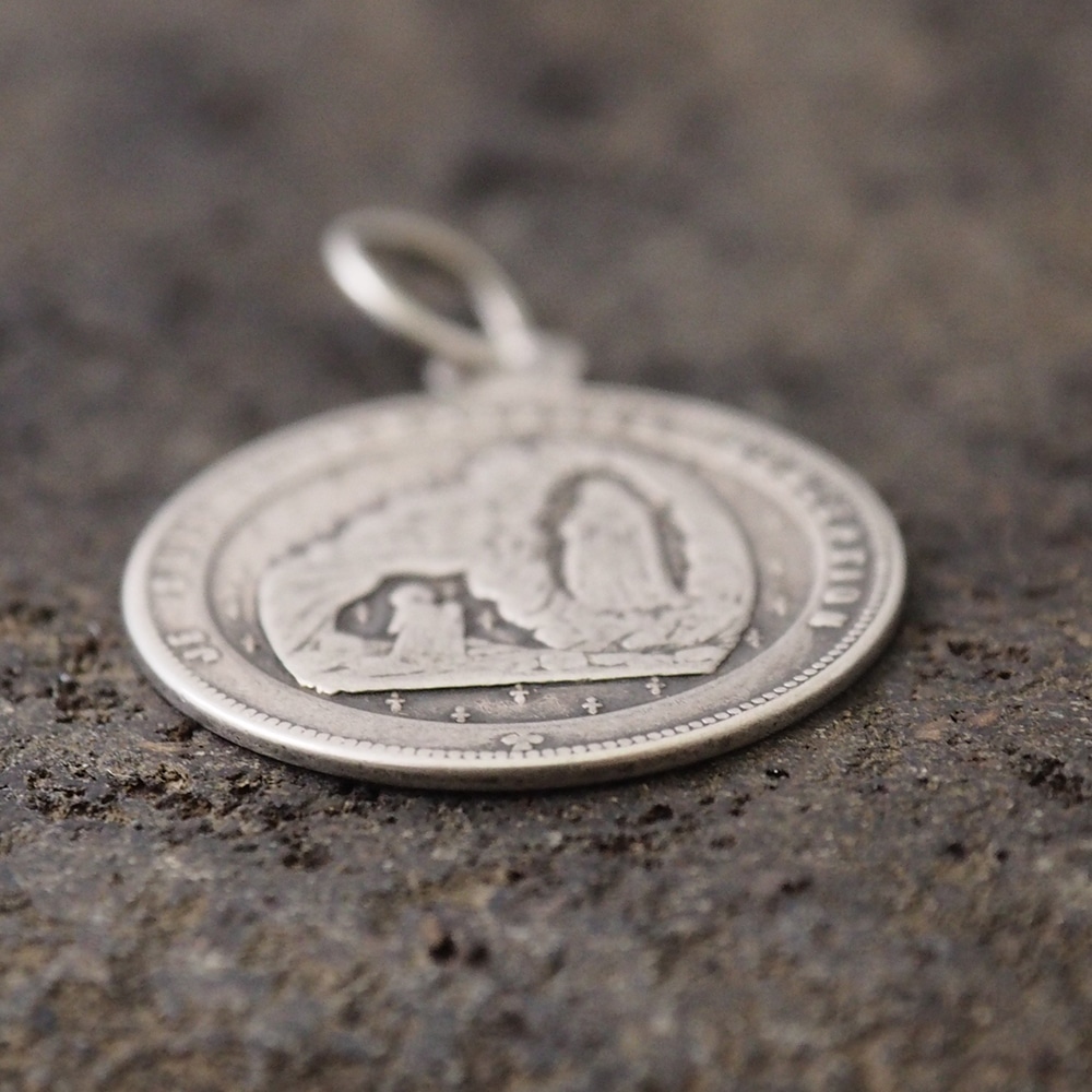 シルバー　アンティークメダイ（ルルドのマリア）