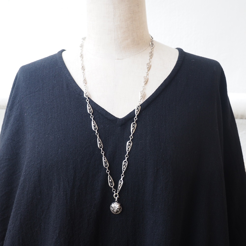 メタル　フクロウ　ペンダントトップ