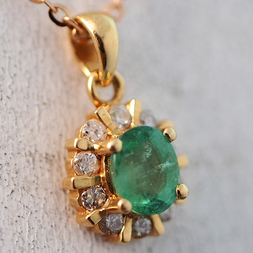 18金 天然エメラルド ダイヤモンド プチペンダント