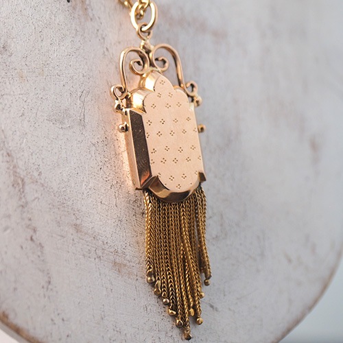 18金　リバーシブル タッセル ペンダント