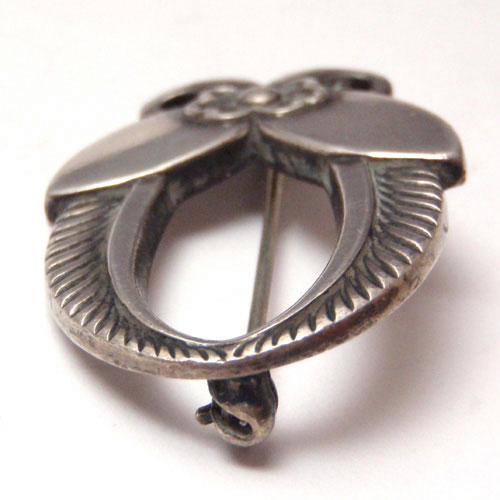 ジョージ・ジェンセン　フラワーエイコーン　ブローチ