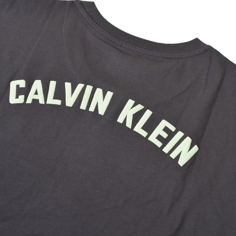 �礭�������� ��� CK Calvin Klein Jeans ����Х󥯥饤�󥸡��� ���롼�ͥå� Ĺµ�ԥ���� ����� ���ݥ���Ȼɽ� �إӡ��������� XXL