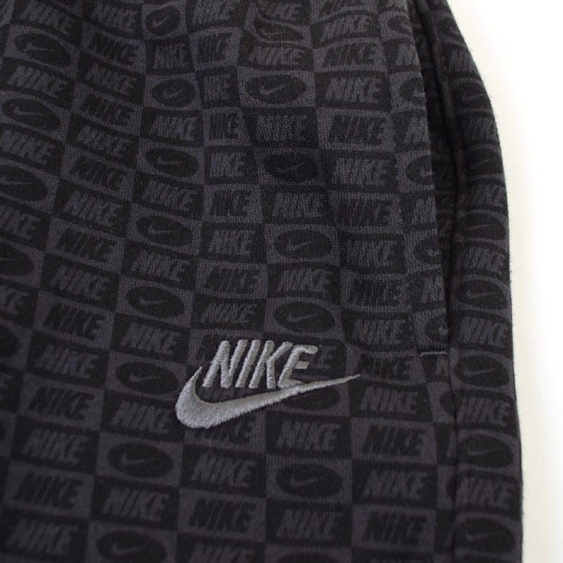 �礭�������� ��� NIKE �ʥ��� ΢���� �������åȥѥ�� ���祬�� ��Υ������ NSW Club Monogram Joggers XXL