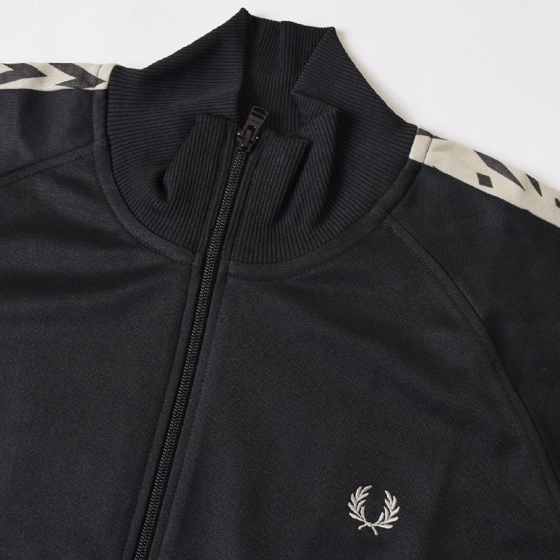 ��SALE�� �礭�������� ��� FRED PERRY �ե�åɥڥ꡼ Printed Panel Track Jacket �ȥ�å����㥱�å� �������� �֥륾�� XL XXL