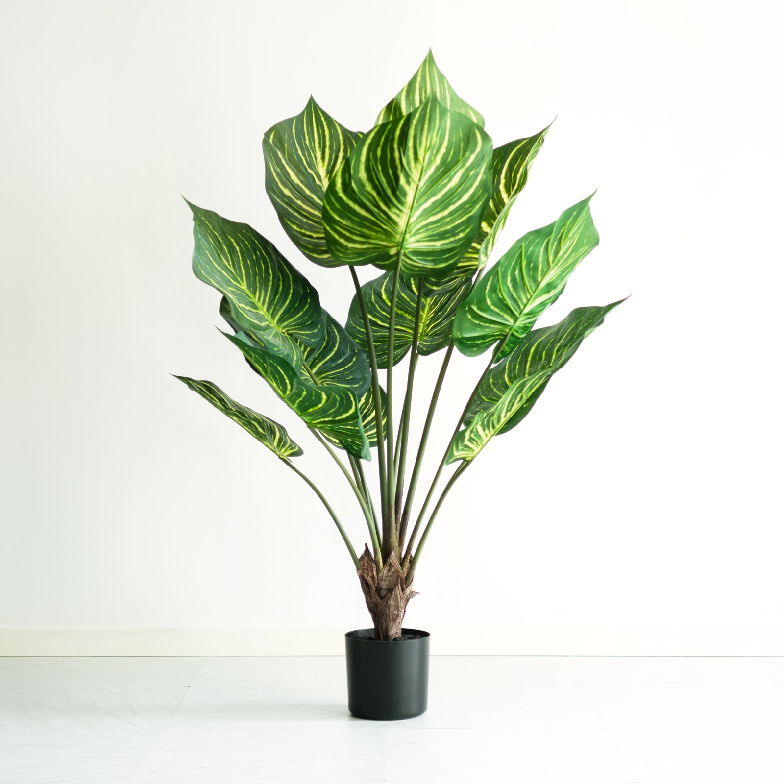 光触媒　人工観葉植物　ウォールグリーン　フェイクグリーン　ゼブラパーム ゼブラパーム H90cm｜フェイクグリーンならデコレラ公式通販