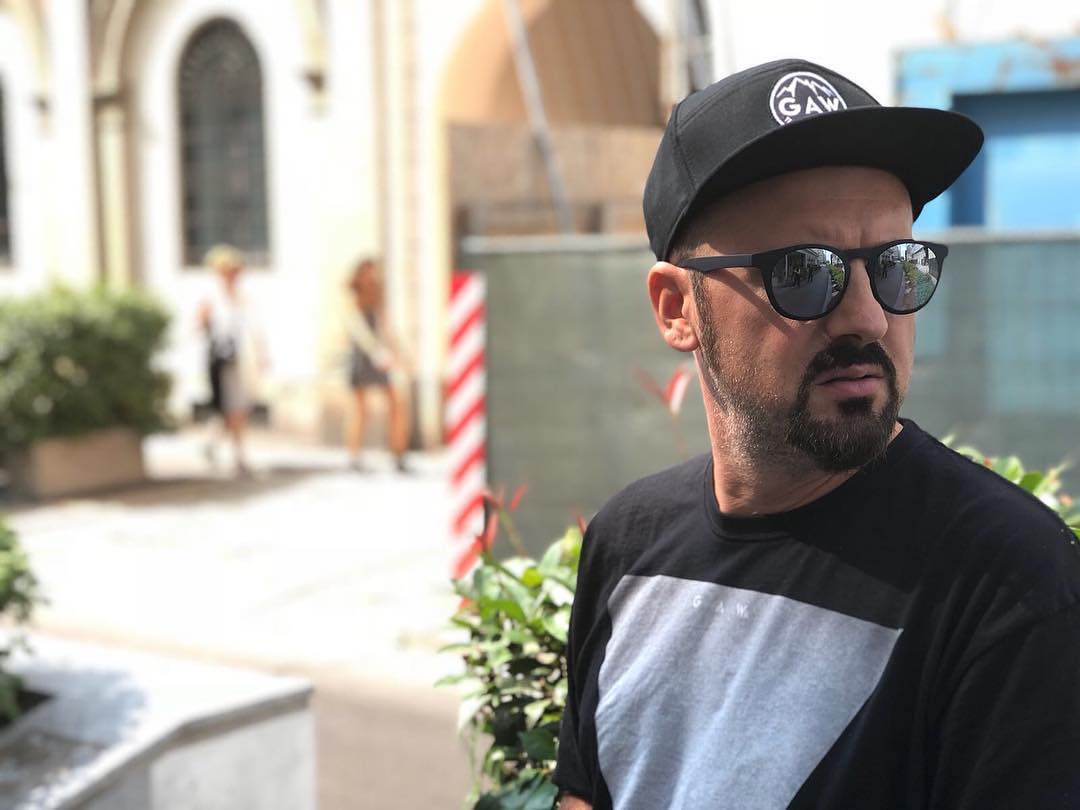 【ALSTECA】 Black×Light Blue Mirror/WYNWOOD C11