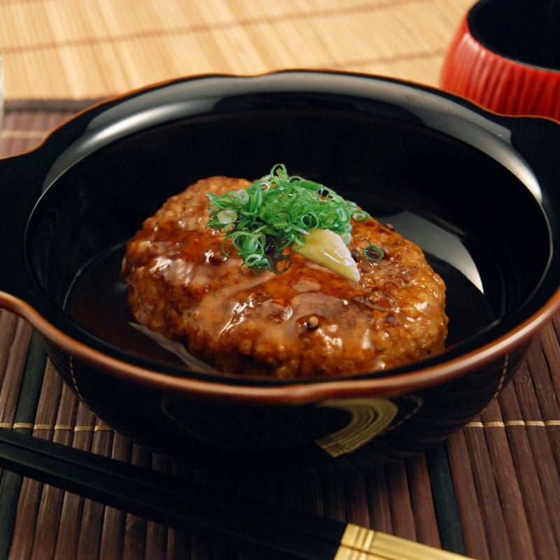 【送料込】＜和料理 みのり＞但馬牛と神戸ポーク煮込みハンバーグ山椒風味180g ４袋