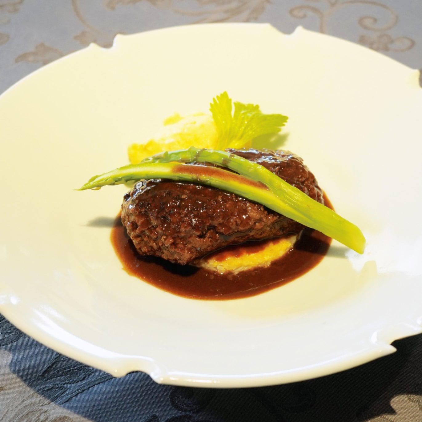 【送料込】＜御室＞黒毛和牛煮込みハンバーグエピス風味190g ４袋