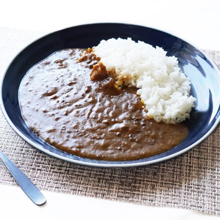 【送料込】＜OBIOBI＞神戸牛粗挽きカレー180g 6袋