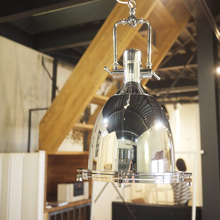 大型スポットライト風ペンダントライト！簡単におしゃれ空間を演出。｜P030