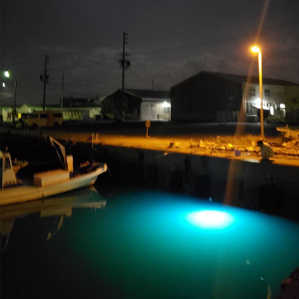 強力な光で集魚効果抜群。船釣り・堤防釣りに最適！LEDで魚を誘う｜z029-20m