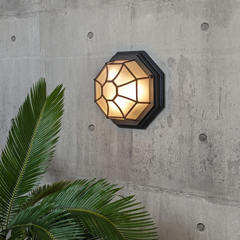 マンションやアパートの共用灯に！外壁を彩る防雨仕様のポーチライト ｜WP072