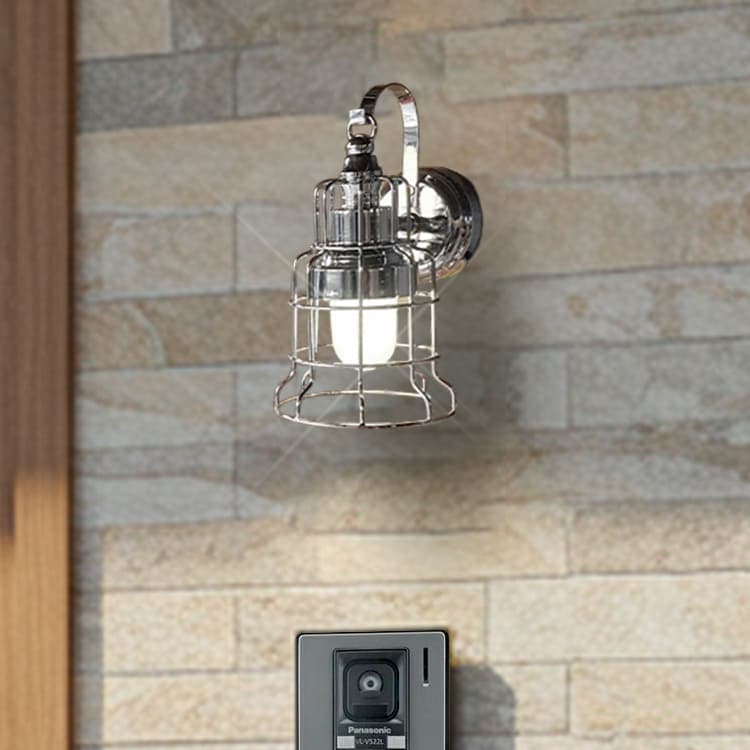 門柱に最適！ピカピカのステンレスが輝くコンパクトな屋外照明 ｜ WPM02