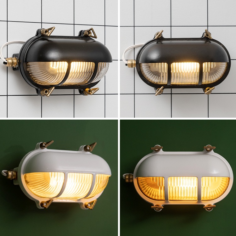 アンティークのスタイル　魅力的なデザイン　ウォールランプ ヨーロッパデザインの真鍮製ウォールランプ。アンティークな輝き！