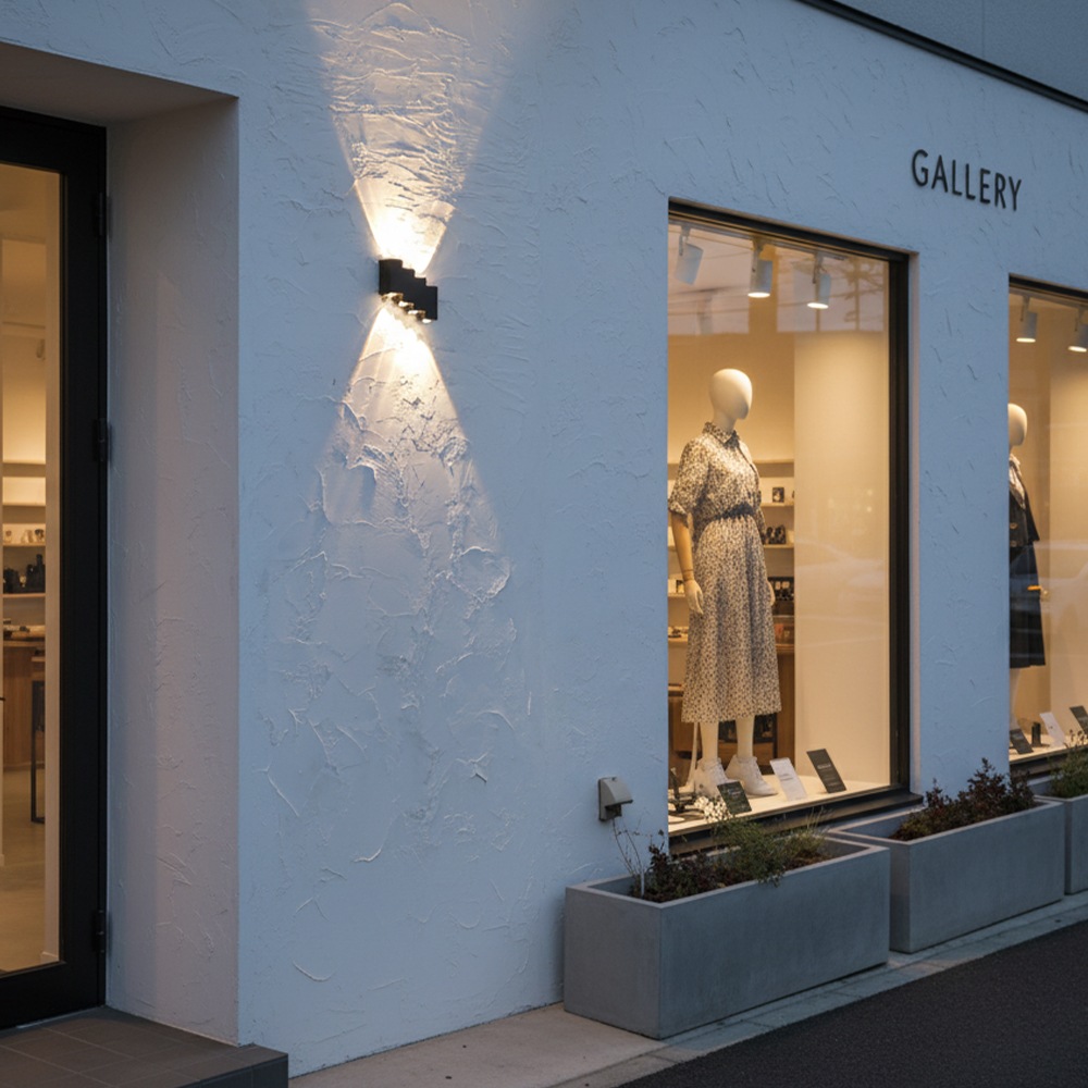 上下に光を放つモダンデザインのおしゃれな防雨ポーチライト | WP022