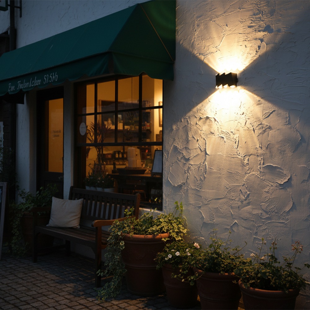 上下に光を放つモダンデザインのおしゃれな防雨ポーチライト | WP022