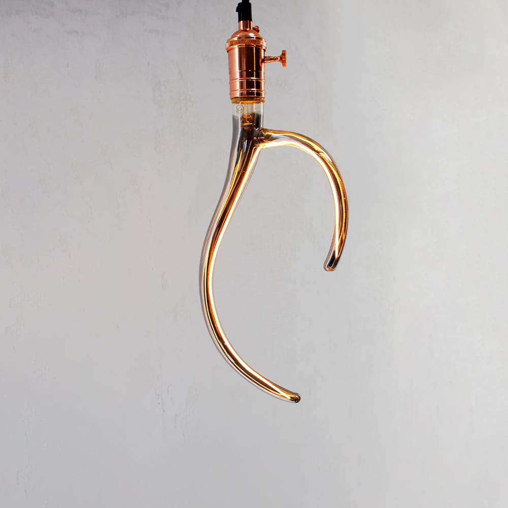 迫力の31cm！個性的な空間を作る、ユニークな鹿の角LED電球｜bl050