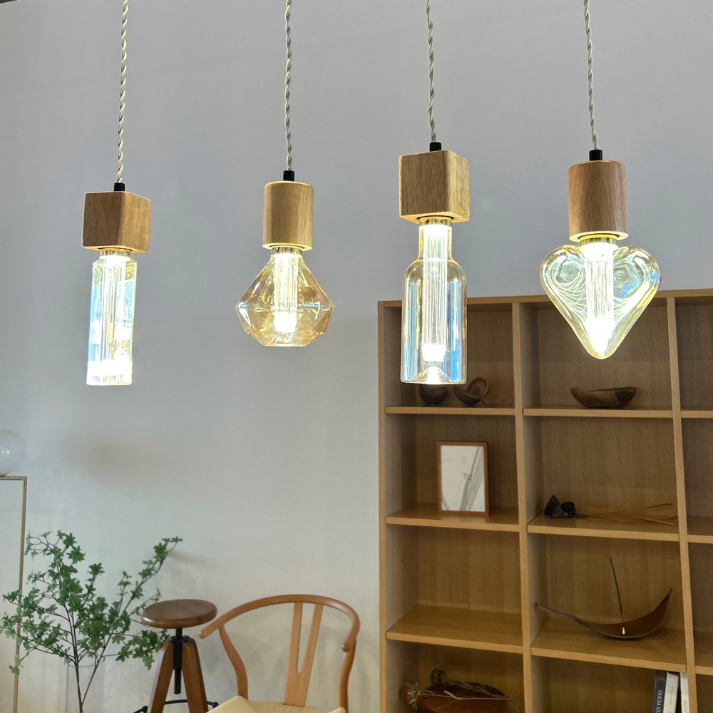 レトロで美しい灯りが魅力的！フィラメント風電球｜bl051