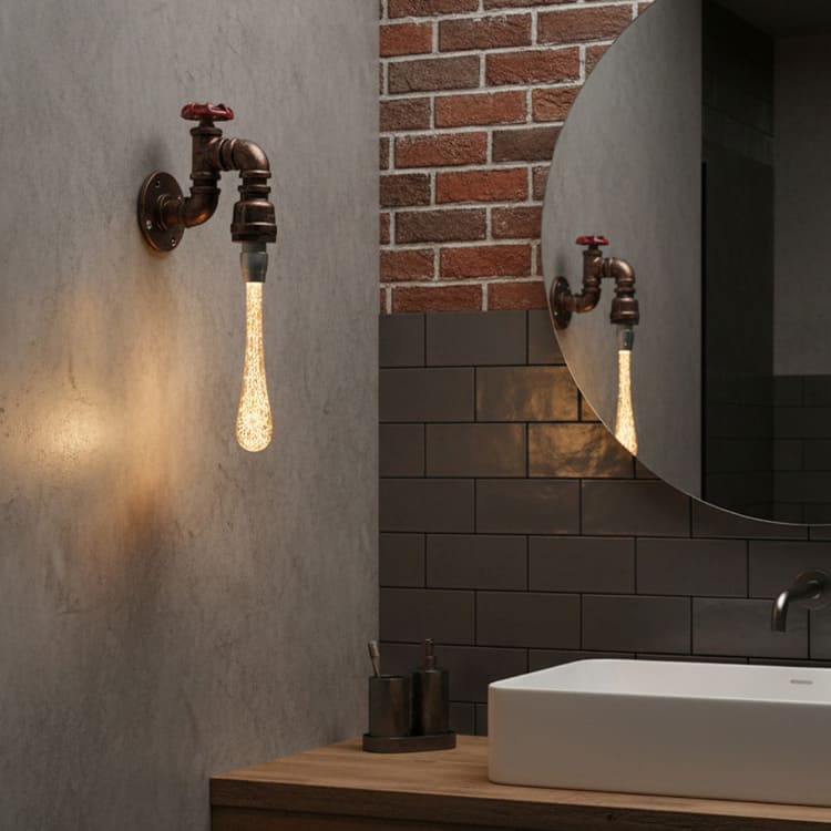 重厚な鉄と繊細な光が融合する蛇口型壁付照明。ヴィンテージな部屋に最適! | WL016