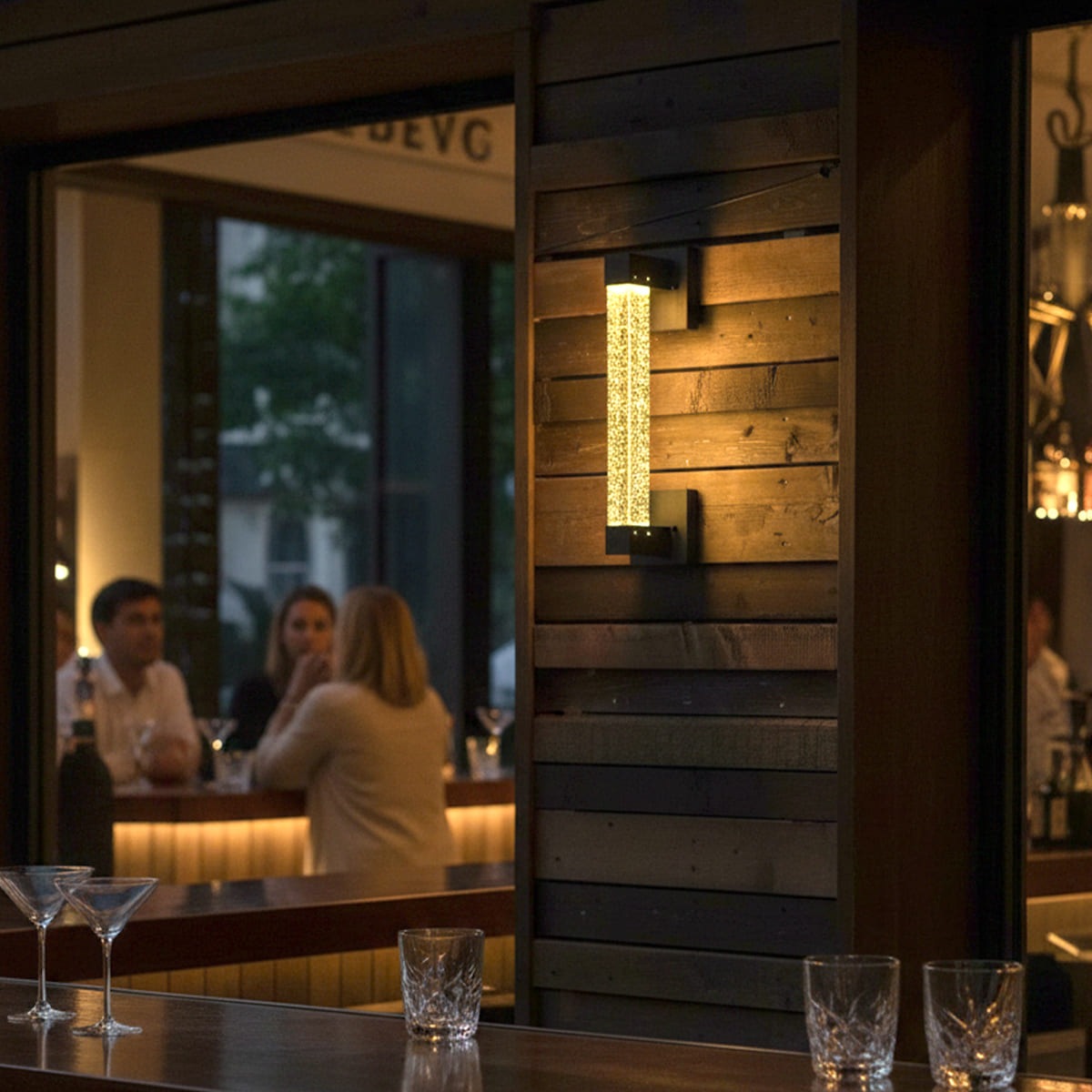 気泡が輝くLEDウォールライト!幻想的な屋外照明 | WP056