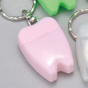 歯型デンタルフロス キーホルダー ピンク 1個【HLS_DU】【RCP】