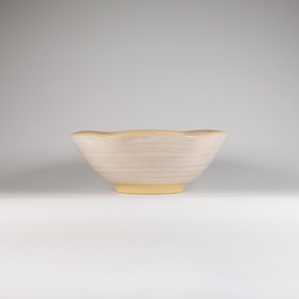 六角鉢 白 岡田窯 作 | 工芸品,萩焼 | 日本各地の工芸品を販売 日本伝統市