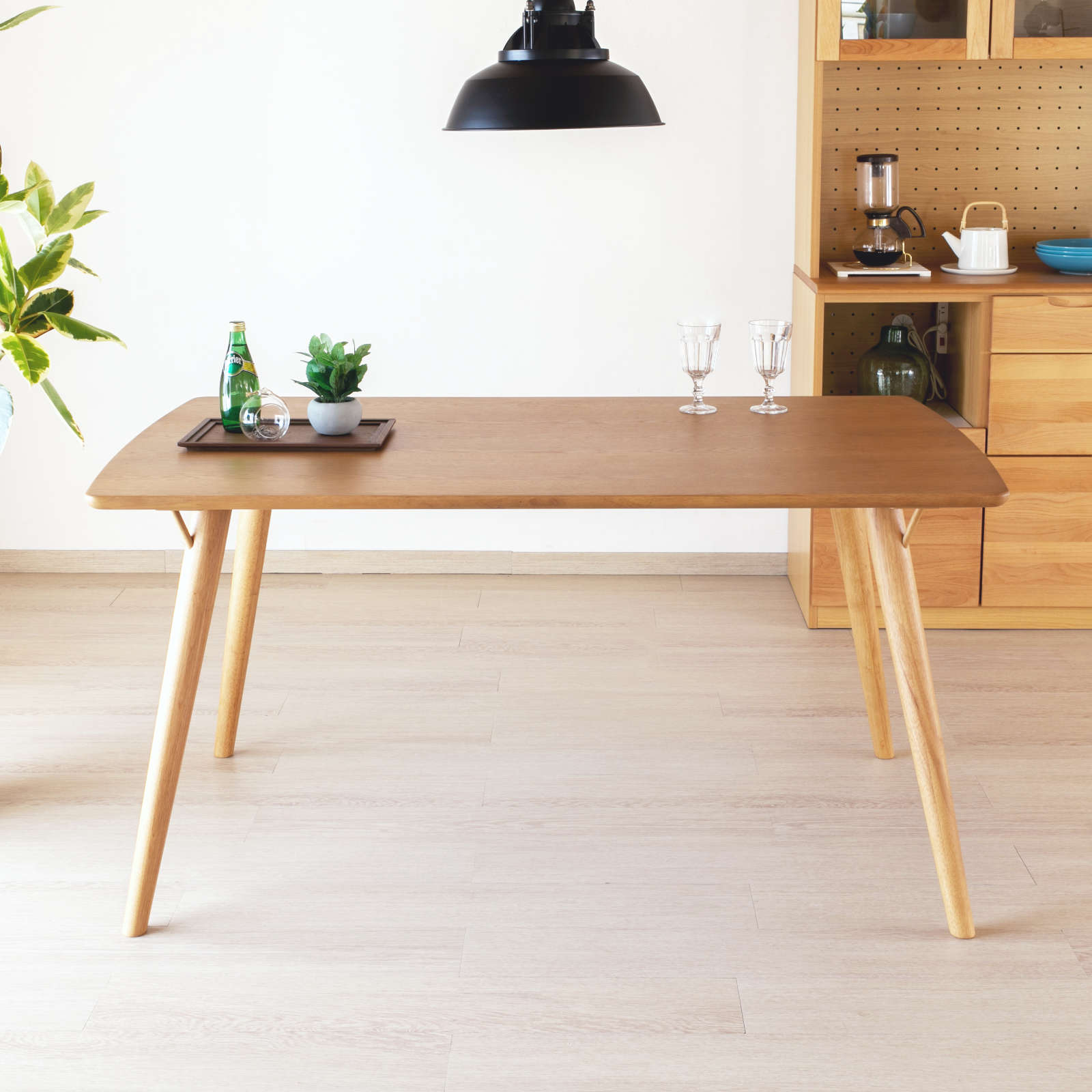 クローン ダイニングテーブル 140 (ライトブラウン)