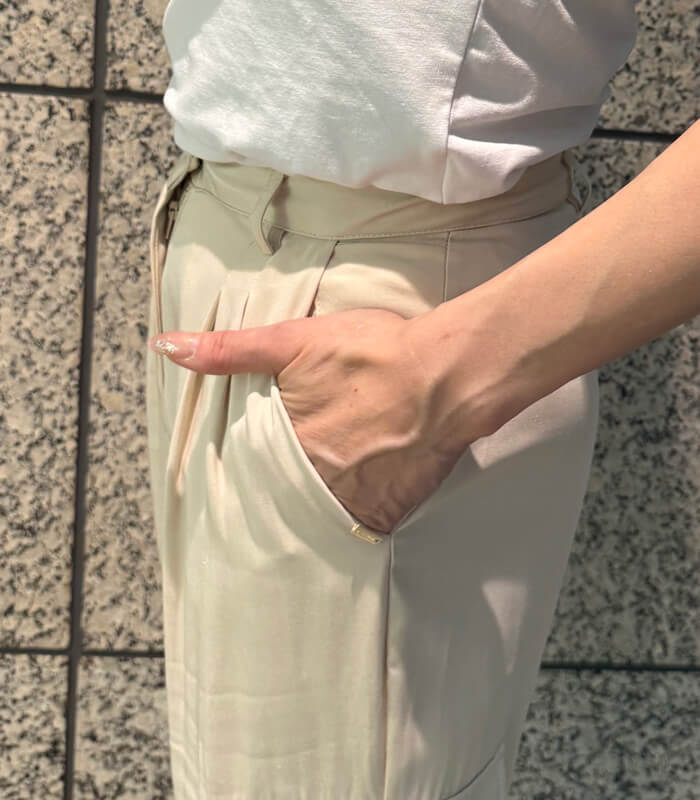 【GAUDI】プリーツアンクルストラップカーゴパンツ★IT611FD25006