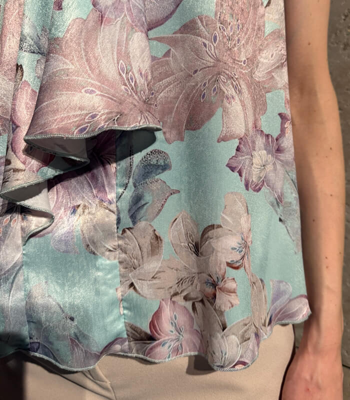 【RINASCIMENTO】フラワープリントラッフルブラウス★ITRIN127641