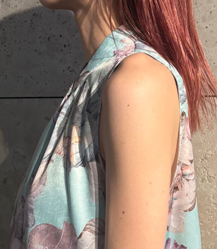 【RINASCIMENTO】フラワープリントラッフルブラウス★ITRIN127641