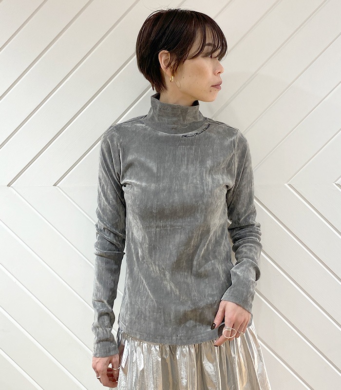 【SALE】【MAISON MAVERICK PRESENTS】文字グラフィックモックネックベロアカットソー●☆MM2428