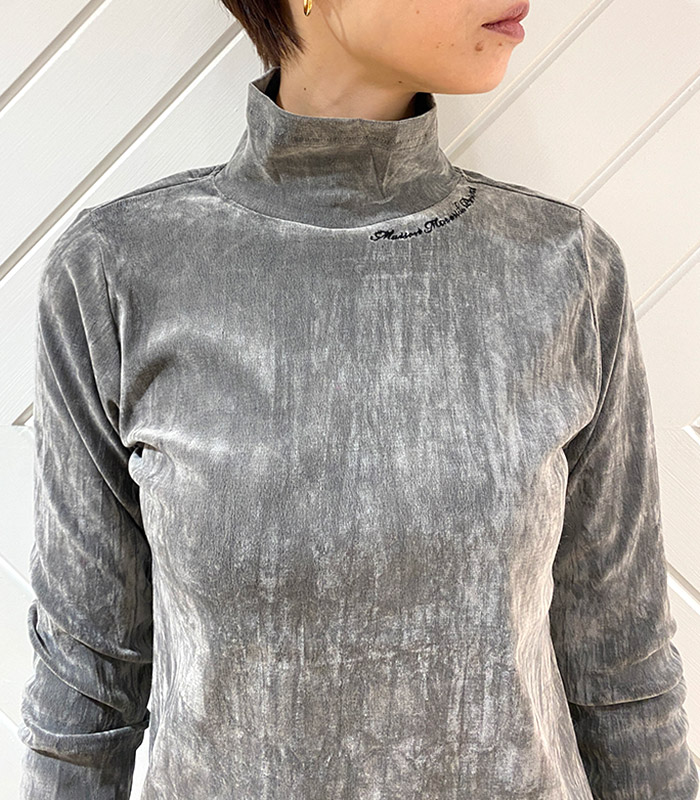 【SALE】【MAISON MAVERICK PRESENTS】文字グラフィックモックネックベロアカットソー●☆MM2428