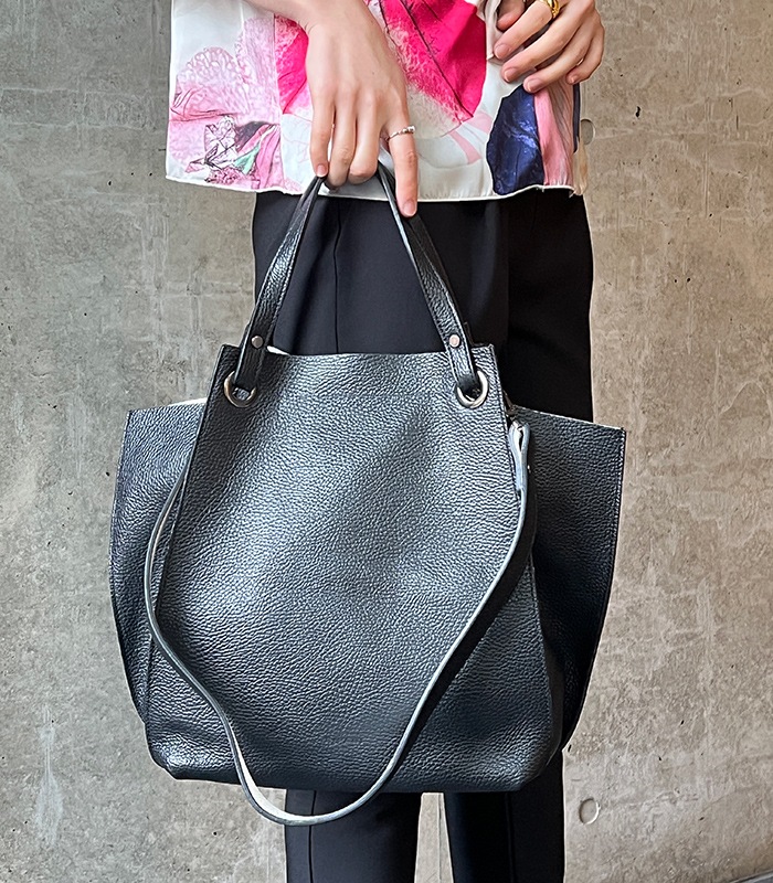 【RIPANI】バイカラーストラップベルト牛革シュリンク加工トートバッグ(大)▼☆9291OU-AIRONE