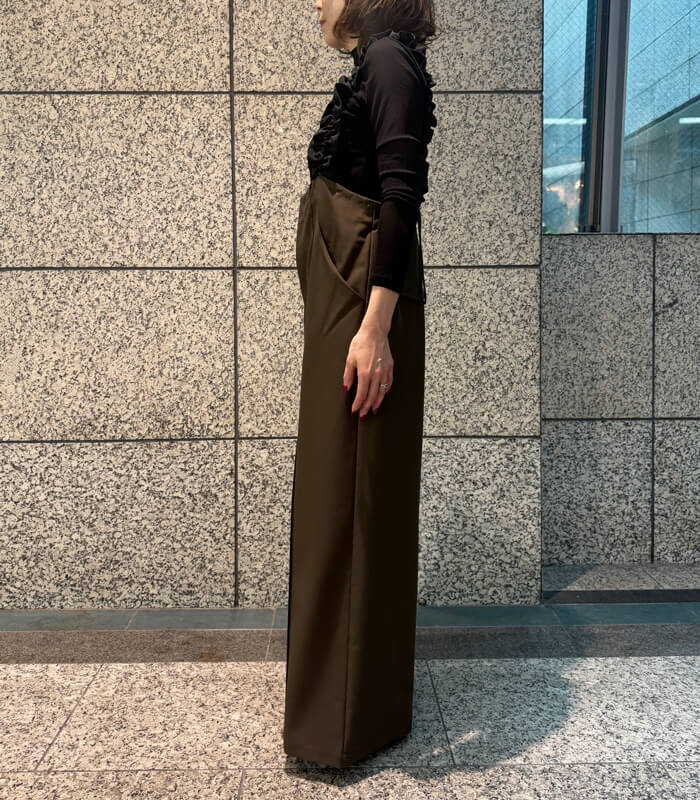 【LUGIVA】シャーリングショルダーサロペットパンツ★☆302725