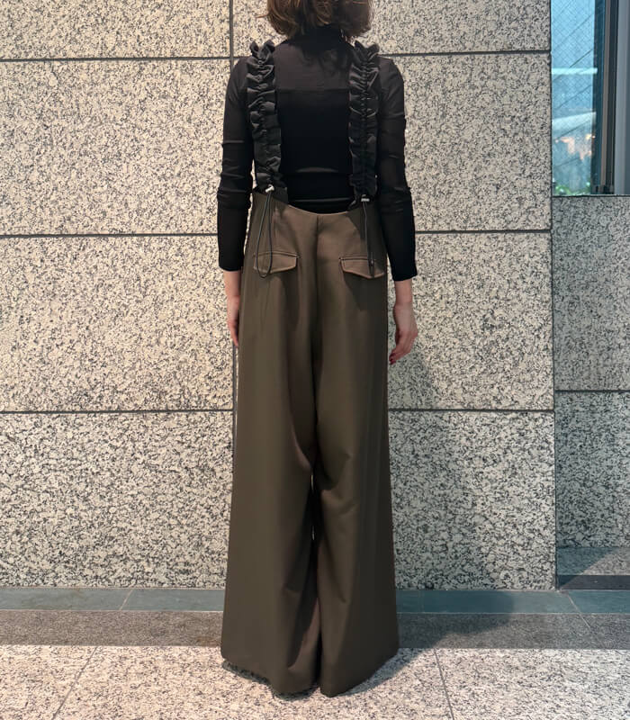 【LUGIVA】シャーリングショルダーサロペットパンツ★☆302725