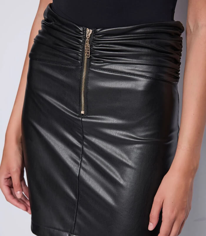 DENNY ROSE】ウエストギャザーポイントエコレザースカート