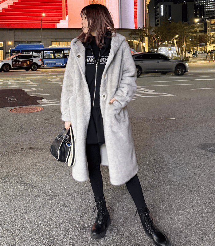 【Rinascimento】フード付きエコファーミドル丈コート★☆ITRIN122225