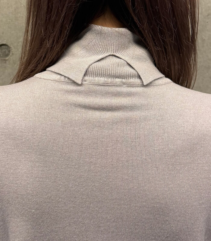 【GAUDI】タートルネックニット★IT521BD53018