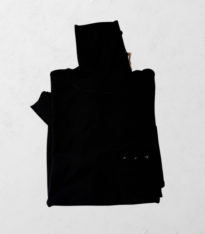 【Rinascimento】袖装飾ボタン付きタートルネックニット★ITRIN12026