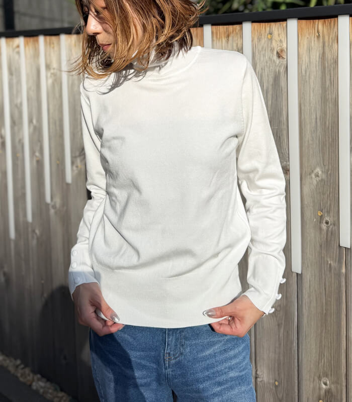 【Rinascimento】袖装飾ボタン付きタートルネックニット★ITRIN12026