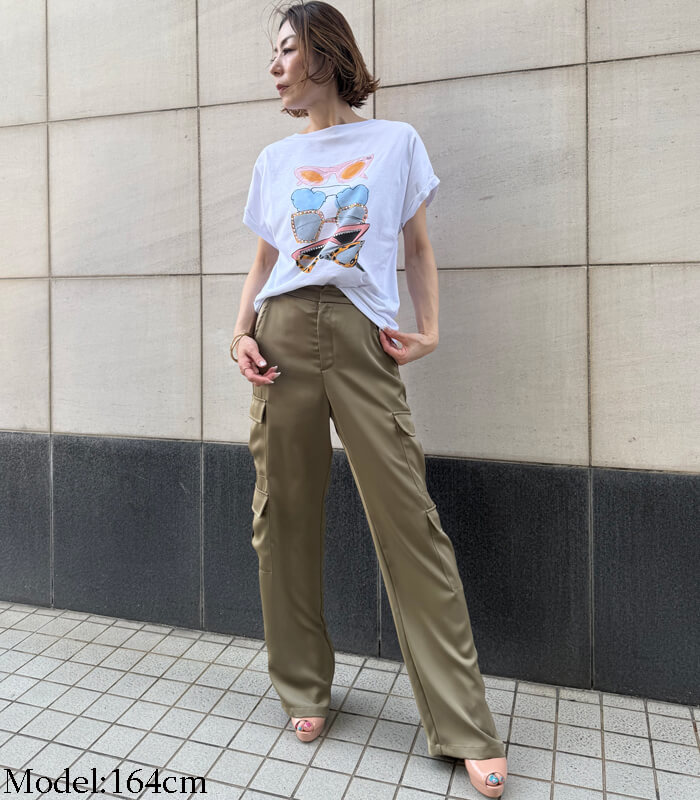 【emmi atelier】シャイニーアセテートカーゴパンツ 未使用 emmi atelier シャイニーアセテートカーゴパンツ 0