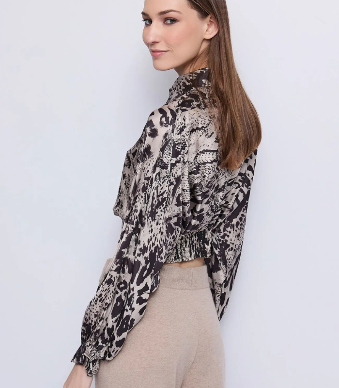 【GAUDI】アニマル柄フェミニンショート丈ブラウス★IT521FD45028