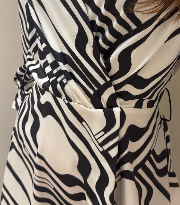 【RINASCIMENTO】幾何学柄ベルト付きカシュクールワンピース★☆ITRIN127842