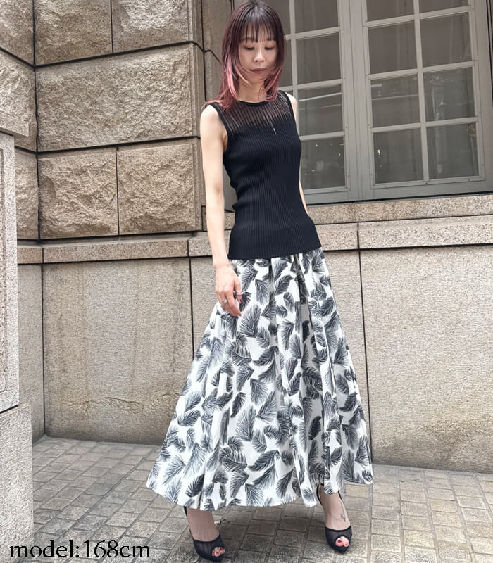 わ*こ様 【最終値下げ】MoNiLE モニーレ フレアスカート MoNiLE】モノクロリーフフレアスカート☆IT002956 | WEAR,スカート