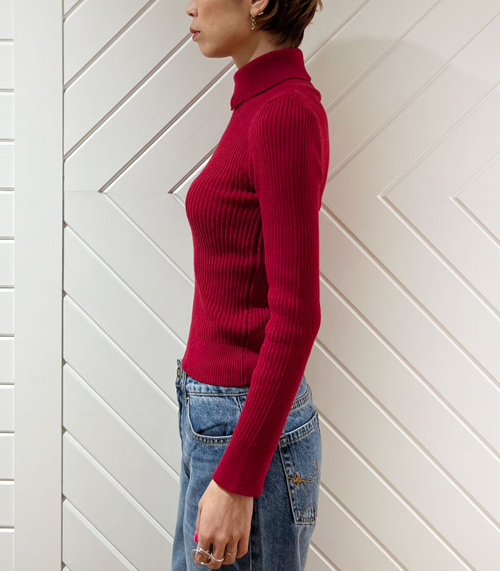 【SALE】【Rinascimento】ロゴチャーム装飾タートルニット●RIN11291