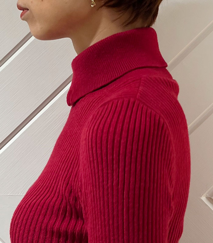 【SALE】【Rinascimento】ロゴチャーム装飾タートルニット●RIN11291