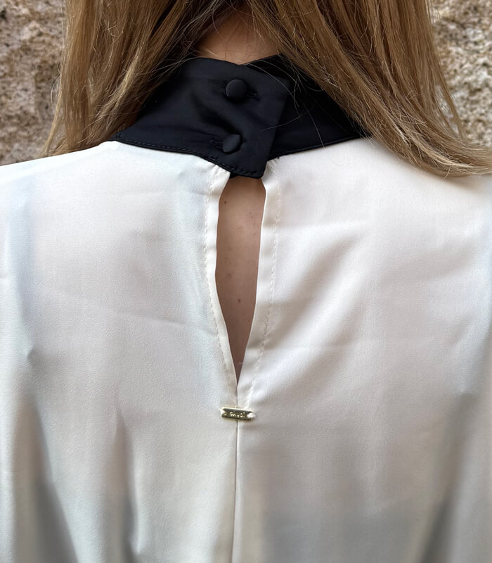 【GAUDI】ベルトポイントボトルネックブラウス★IT521FD45031