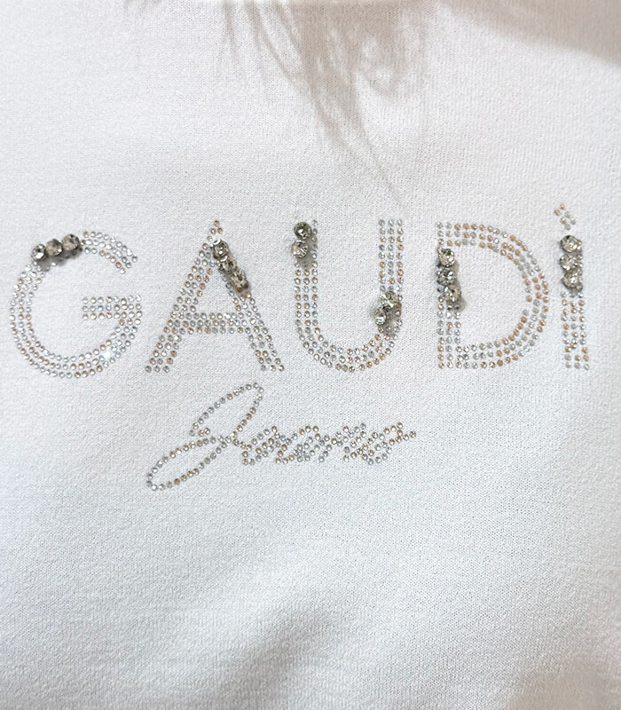【SALE】【GAUDi】ラインストーンビジューロゴニット■☆it511bd53016